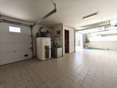 Moradia T6+3 c/ Piscina e Garagem - Coimbra