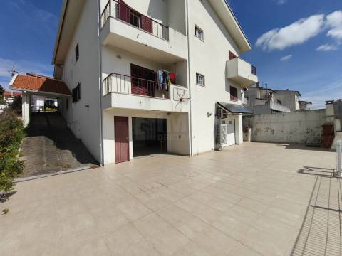 Moradia T6+3 c/ Piscina e Garagem - Coimbra