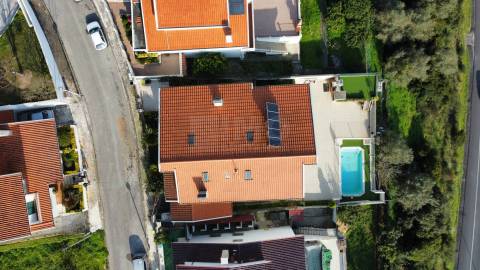 Moradia T6+3 c/ Piscina e Garagem - Coimbra