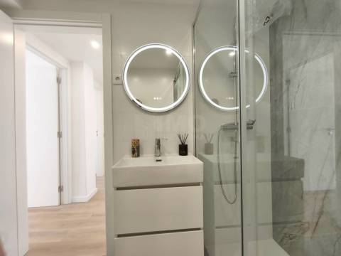 T2 Totalmente Remodelado | Zona Premium – Parque Verde - Coimbra