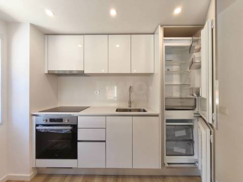 T2 Totalmente Remodelado | Zona Premium – Parque Verde - Coimbra