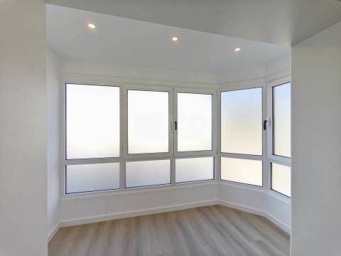 T2 Totalmente Remodelado | Zona Premium – Parque Verde - Coimbra