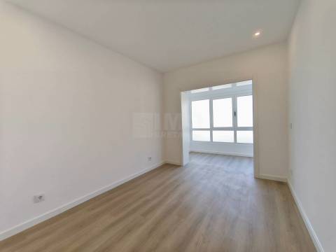 T2 Totalmente Remodelado | Zona Premium – Parque Verde - Coimbra