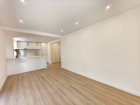 T2 Totalmente Remodelado | Zona Premium – Parque Verde - Coimbra