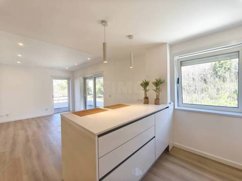 T2 Totalmente Remodelado | Zona Premium – Parque Verde - Coimbra