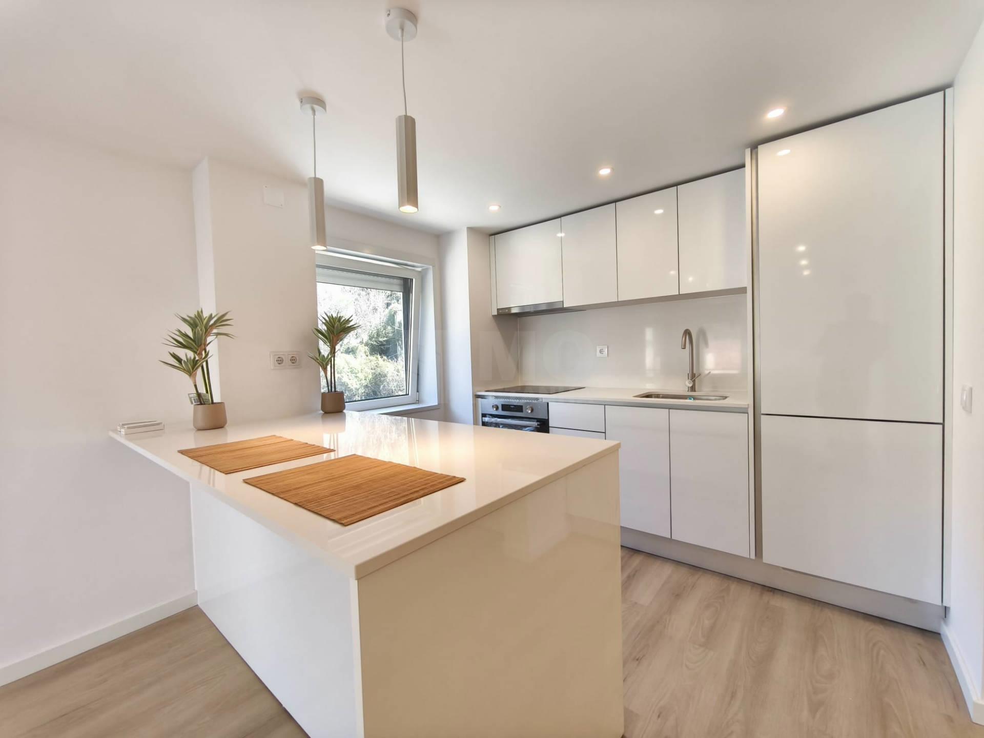 T2 Totalmente Remodelado | Zona Premium – Parque Verde - Coimbra