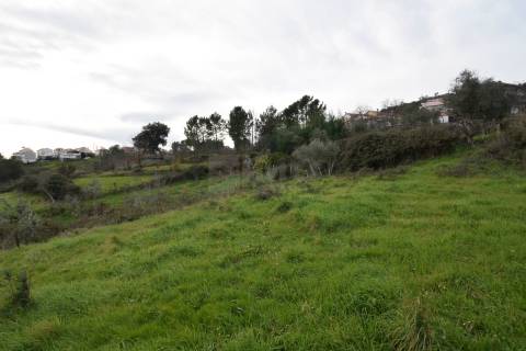 Terreno p/ Investimento – Unhais da Serra - Possível Construção de 6 Moradias