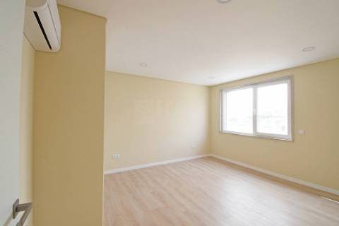 T3 Duplex c/ Terraço - NOVO - Zona Baixa da Covilhã