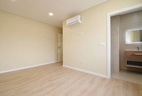 T3 Duplex c/ Terraço - NOVO - Zona Baixa da Covilhã