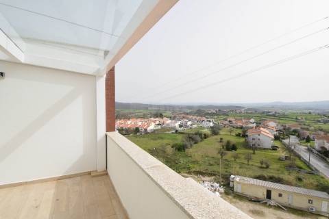 T3 Duplex c/ Terraço - NOVO - Zona Baixa da Covilhã