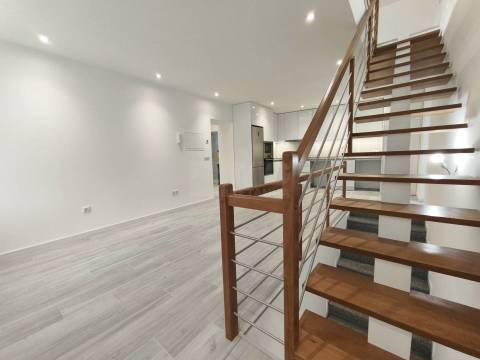 T2 Duplex Totalmente Remodelado - Centro de Anadia