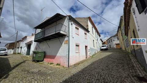 Moradia V3 - Cebolais de Cima - 10 min de Castelo Branco