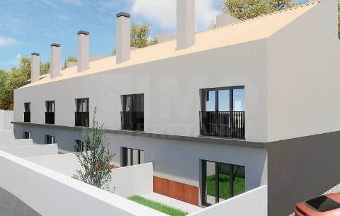 Moradia T2+2 Duplex - NOVA - Entrada da Covilhã
