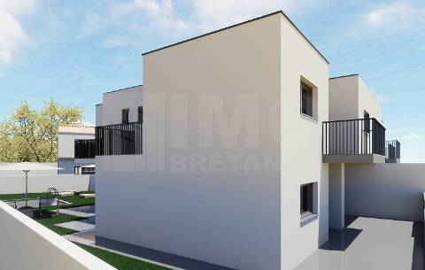 Moradia V3 c/ Piscina e Garagem - NOVA - Entrada da Covilhã