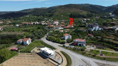 Moradia V5 c/ Garagem e Quintal - Donas - 5 min do Fundão