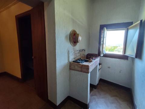 Moradia V5 c/ Garagem e Quintal - Donas - 5 min do Fundão