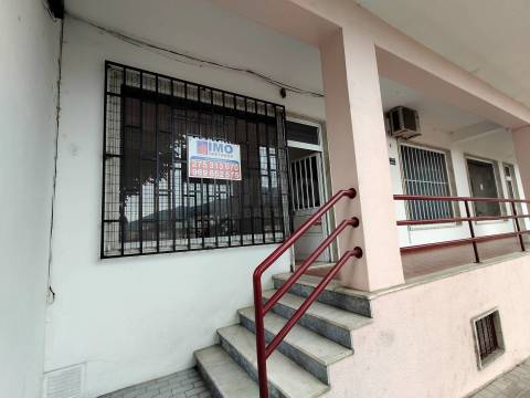 Loja - Centro da Covilhã - Ideal p/ Transformar em Habitação