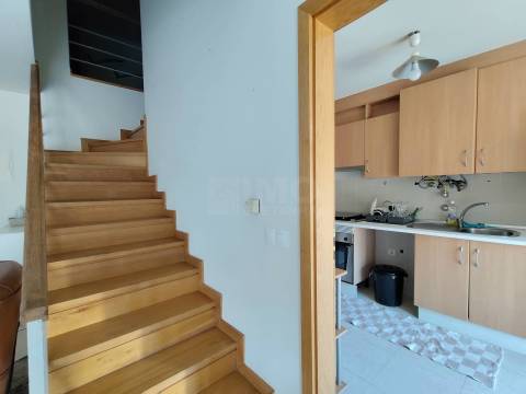 Apartamento T2 DUPLEX Arrendamento em Covilhã e Canhoso,Covilhã