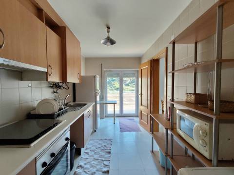Apartamento T2 DUPLEX Arrendamento em Covilhã e Canhoso,Covilhã
