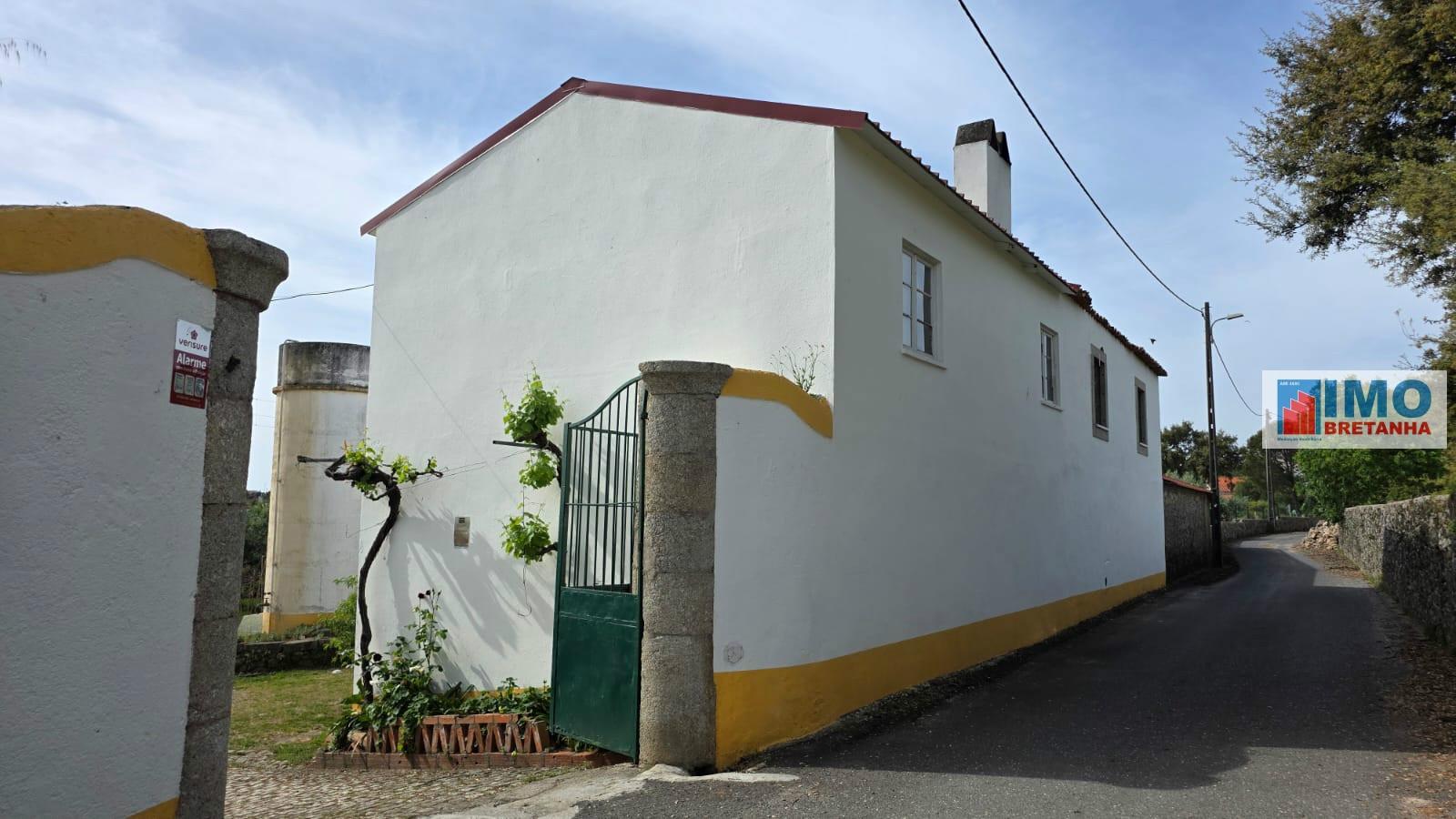 Quinta em Castelo Branco com 9 hectares e varias habitações