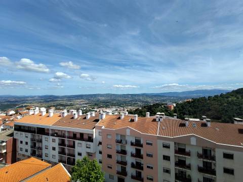 T3 + T2 | Mobilados e Equipados - Rendimento imediato junto à UBI - Covilhã