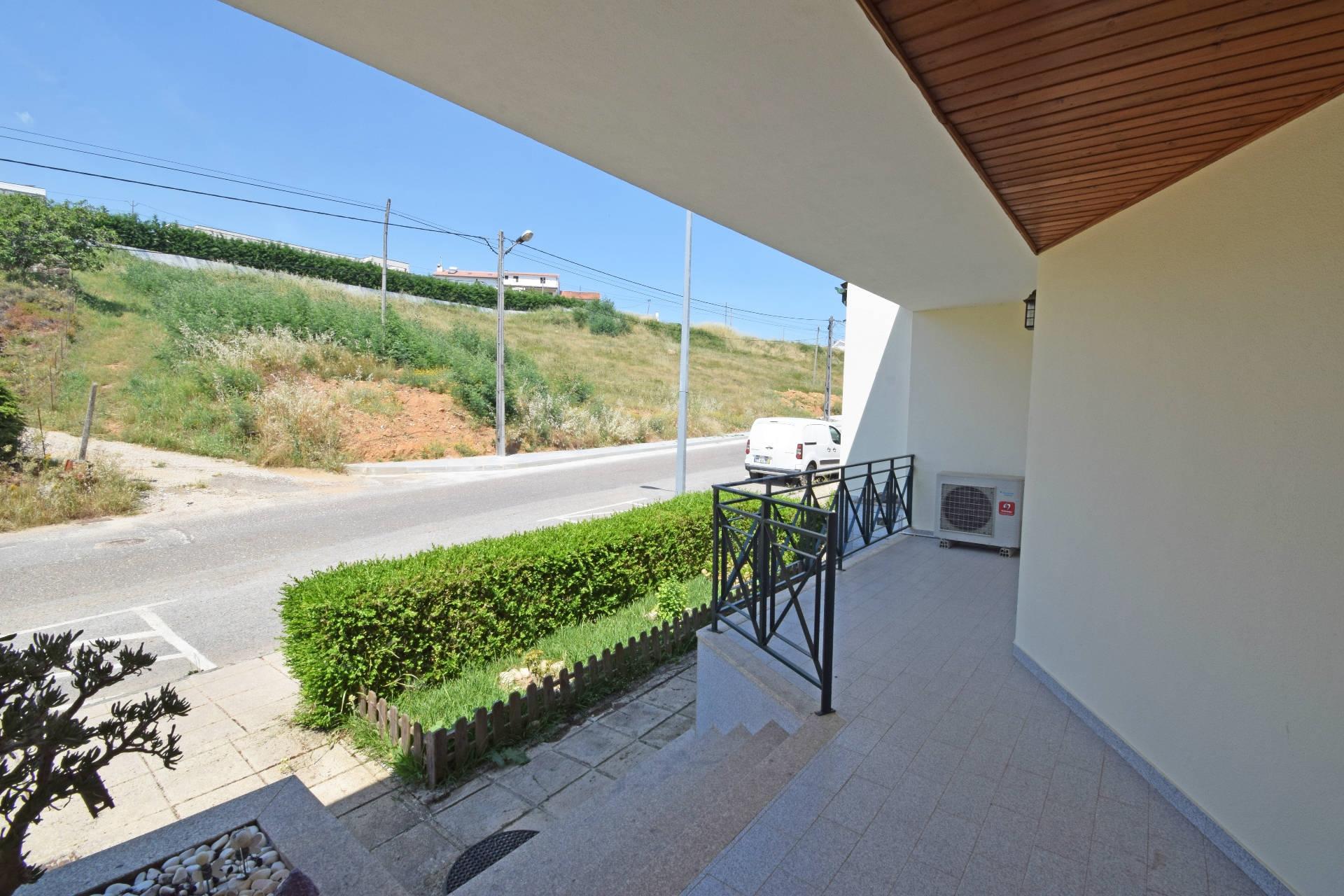 Moradia V3 c/ Garagem - Tortosendo - 10 min da Covilhã