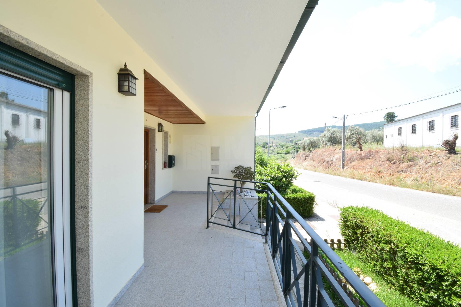 Moradia V3 c/ Garagem - Tortosendo - 10 min da Covilhã