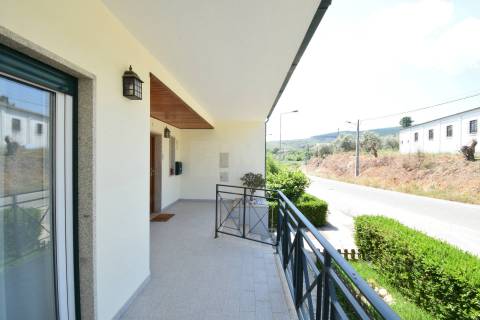 Moradia V3 c/ Garagem - Tortosendo - 10 min da Covilhã