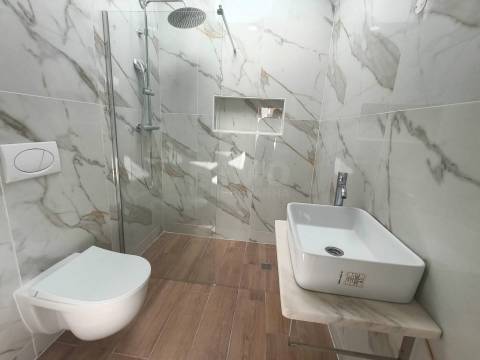 Moradia V3 c/ Piscina - Sobreda - Almada