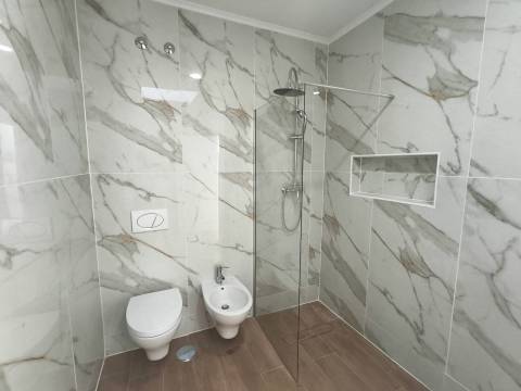 Moradia V3 c/ Piscina - Sobreda - Almada