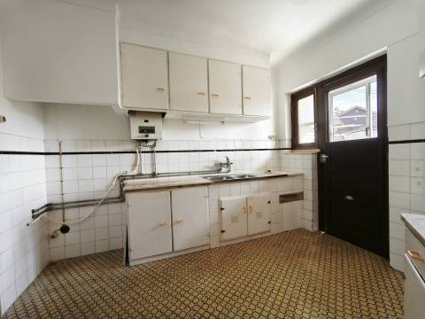 T4 - Bairro Norton de Matos | Solum – Coimbra