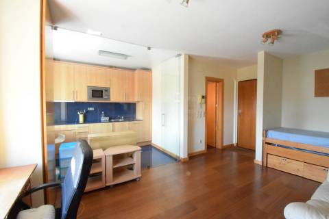 VENDIDO - Studio - Fac. Medicina - UBI - Covilhã