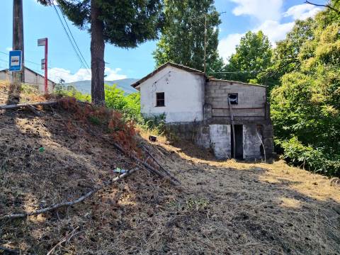 Investimento na Covilhã | 4 Artigos Urbanos com Potencial Construtivo