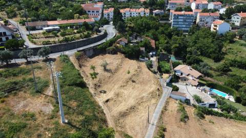 Investimento / entrada da  Covilhã - 2 Artigos Urbanos 1 - Rústico