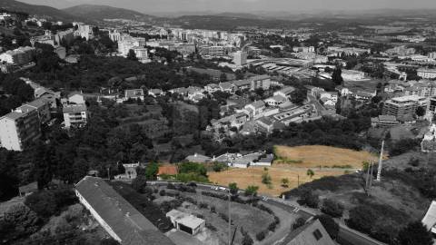 Investimento / entrada da  Covilhã - 2 Artigos Urbanos 1 - Rústico