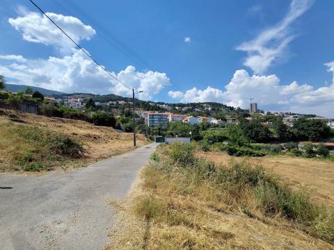 Investimento / entrada da  Covilhã - 2 Artigos Urbanos 1 - Rústico