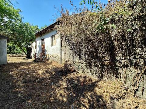 Investimento / entrada da  Covilhã - 2 Artigos Urbanos 1 - Rústico