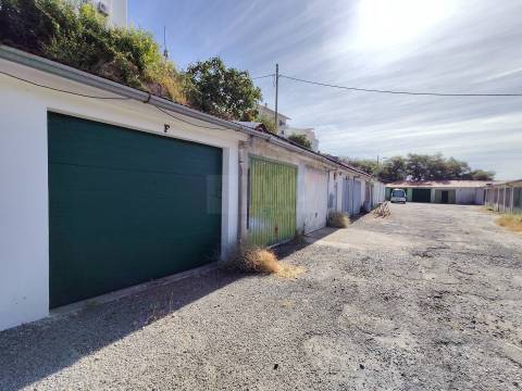 Garagem - Rua da Saudade - Covilhã