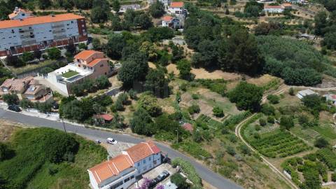 Terreno com 4.522 m² e Viabilidade de Construção - Vila do Carvalho