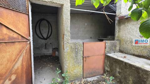 Quinta com garagem em Escalos de Cima