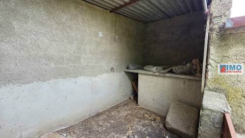 Quinta com garagem em Escalos de Cima