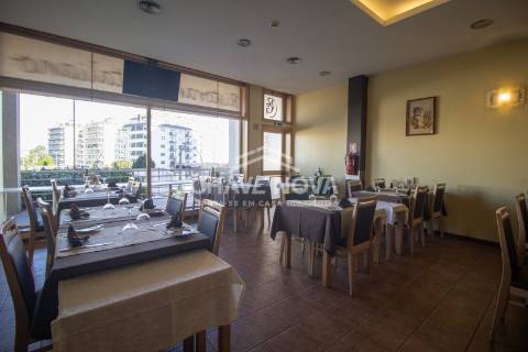Restaurante  Trespasse em Mafamude e Vilar do Paraíso,Vila Nova de Gaia