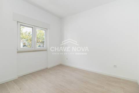 Prédio >=T10 Venda em Almada, Cova da Piedade, Pragal e Cacilhas,Almada