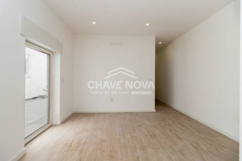 Prédio >=T10 Venda em Almada, Cova da Piedade, Pragal e Cacilhas,Almada