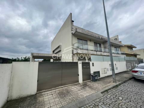 Andar Moradia T3 Venda em Fânzeres e São Pedro da Cova,Gondomar