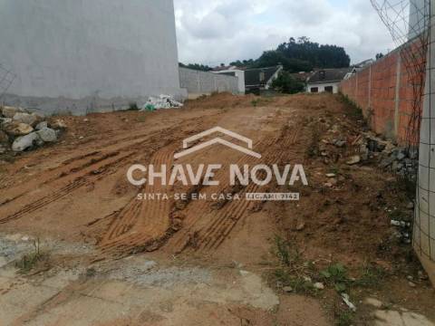 Moradia em Banda T4+1 Venda em Baguim do Monte (Rio Tinto),Gondomar