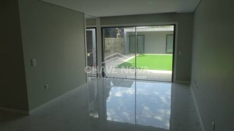 Moradia em Banda T3 Venda em Rio Tinto,Gondomar