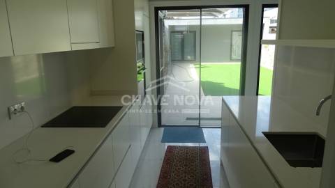 Moradia em Banda T3 Venda em Rio Tinto,Gondomar