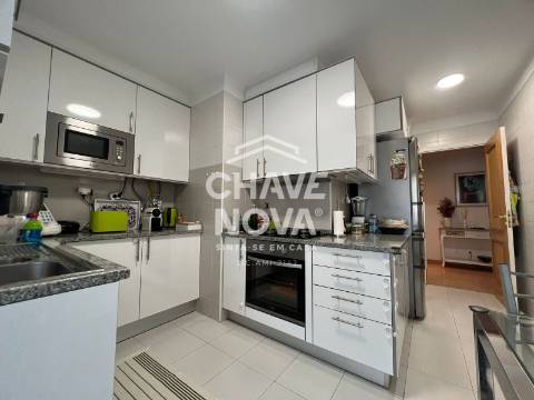 Apartamento T3 Venda em Lumiar,Lisboa