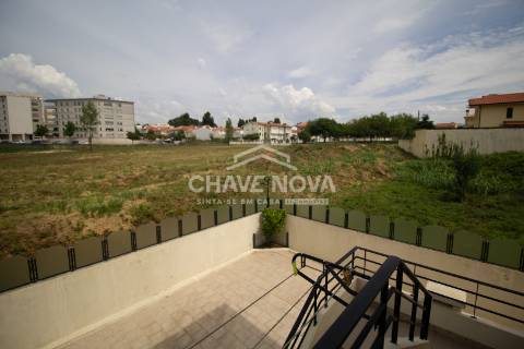 Moradia Geminada T4 Venda em Vila Nova da Telha,Maia
